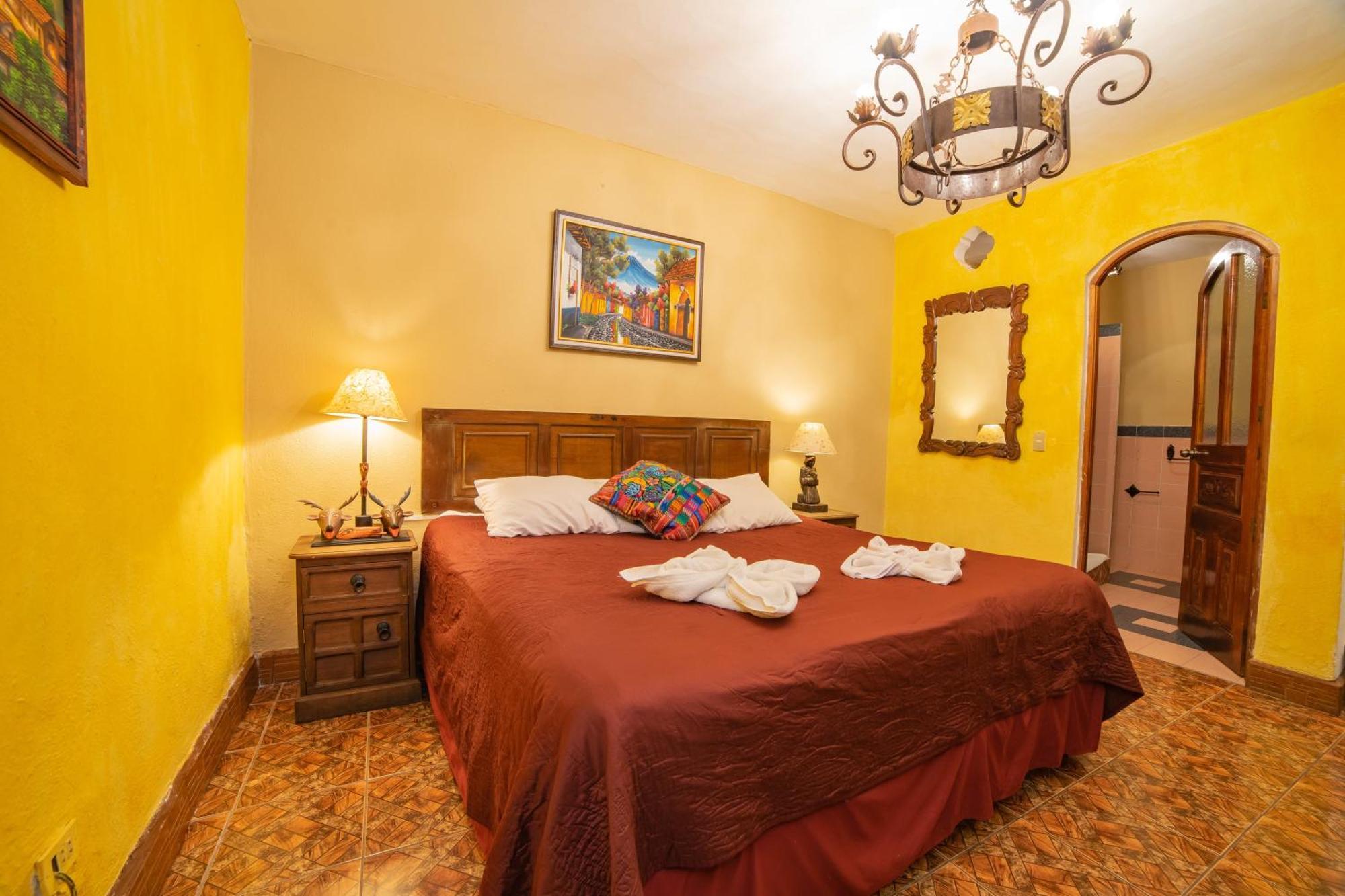 Hotel Gran Plaza Euromaya Антигуа-Гватемала Экстерьер фото